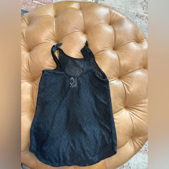 Bundle of swimsuit plus coverup. - Picture 7 of 8